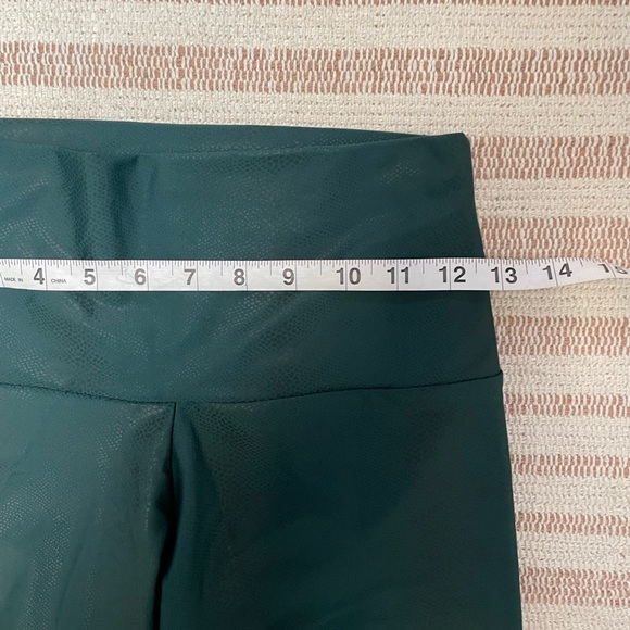 | ONZIE | leggings. Size S/M. - Picture 6 of 8